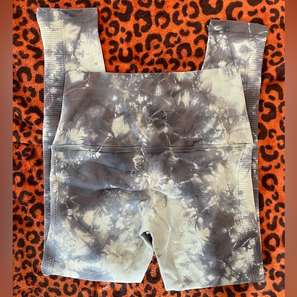 AVOCADO x TONE IT UP collab leggings. Size M/L